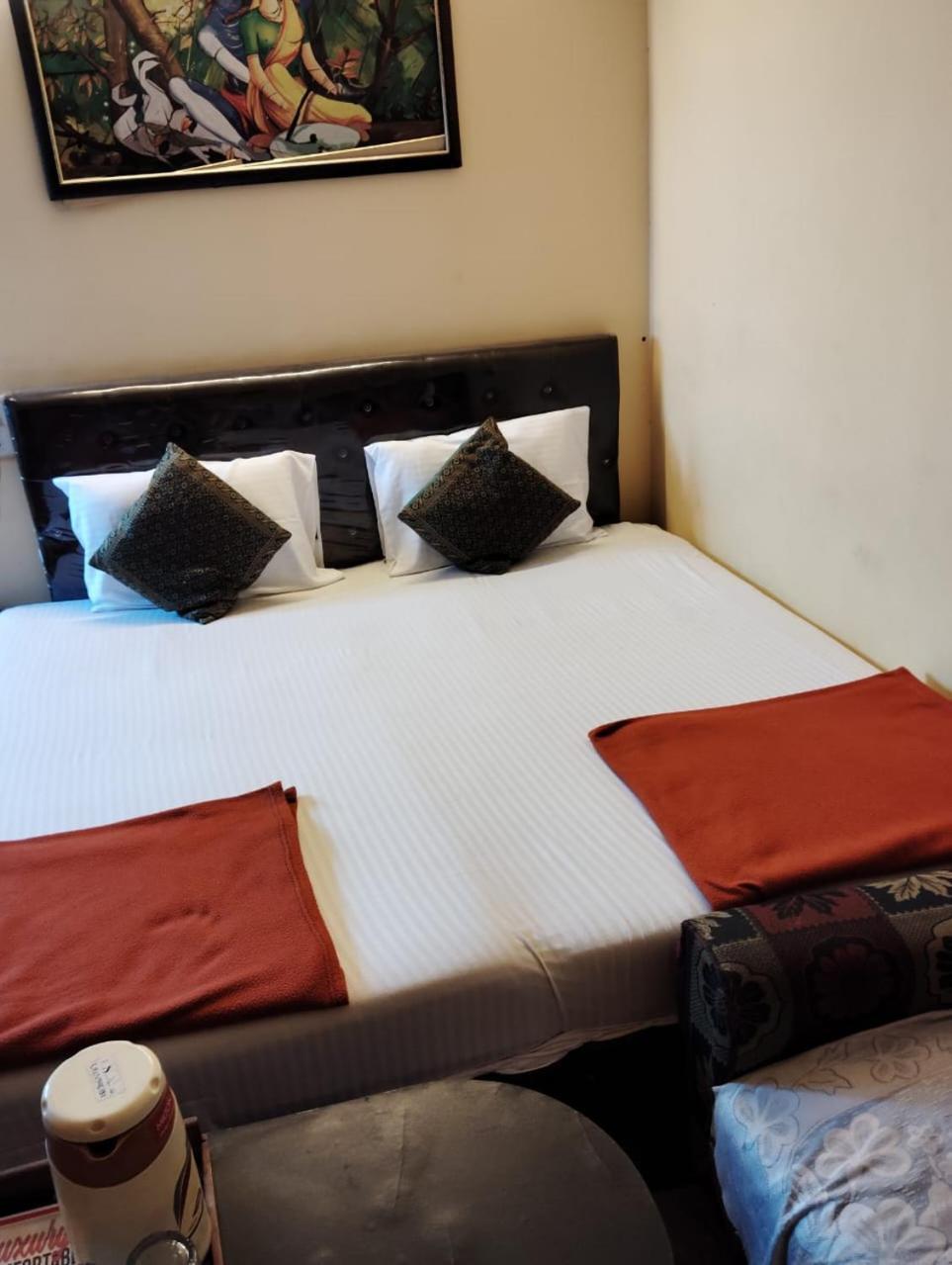 Ds Residency Varanasi-Prime Location-Parking Exterior foto